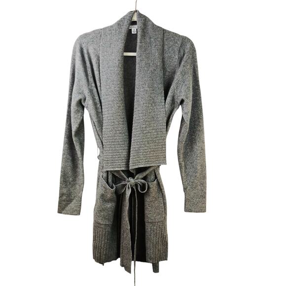 Isaac Mizrahi SZ M 100% Cashmere Sweater–Shawl Collar-Waist Tie-Pockets-Gray - Picture 2 of 5